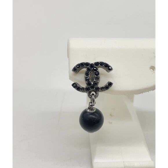 Auth Chanel Coco Mark Black Stone Swing Ball 09P 4.84g Earrings - Picture 5 of 10